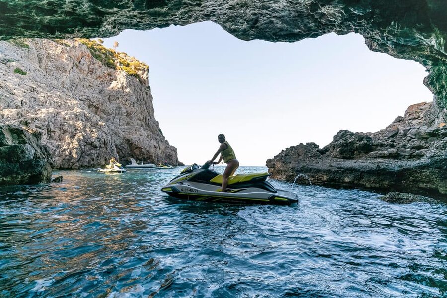 Mallorca Alcudia: Jack Sparrow Cave Jet Ski Tour - Starting at Alcudia port