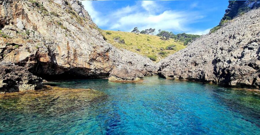 Mallorca Alcudia: Jack Sparrow Cave Jet Ski Tour - Exploring Jack Sparrow Cave on Aucanada