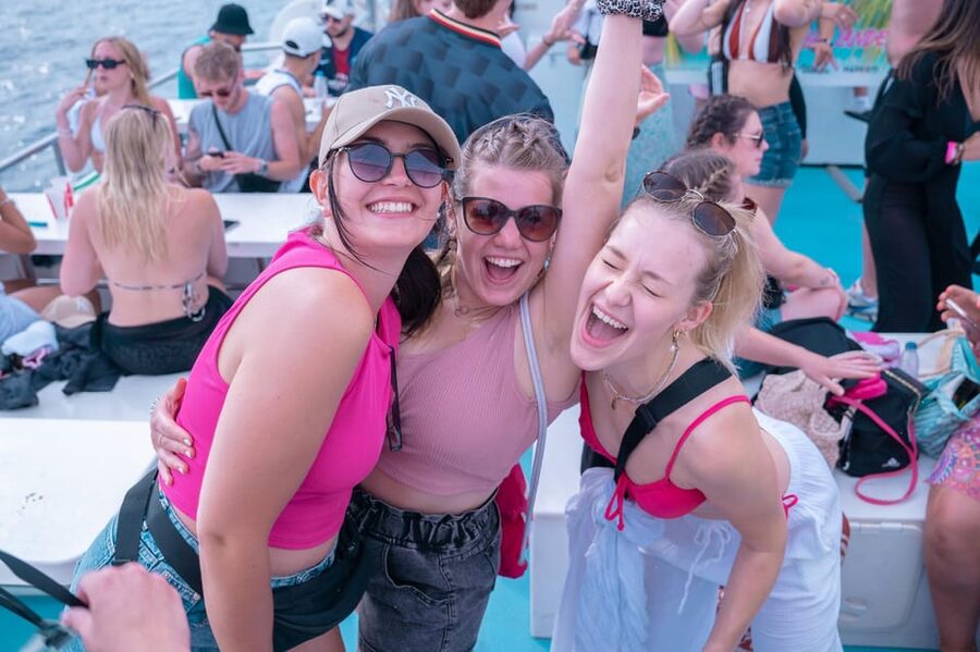 Mallorca: Boat Party with DJ, Buffet and Entertainment - What the $88 price includes