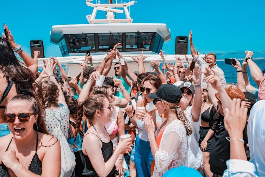 Mallorca: Boat Party with DJ, Buffet and Entertainment - Booking tips and small practical details