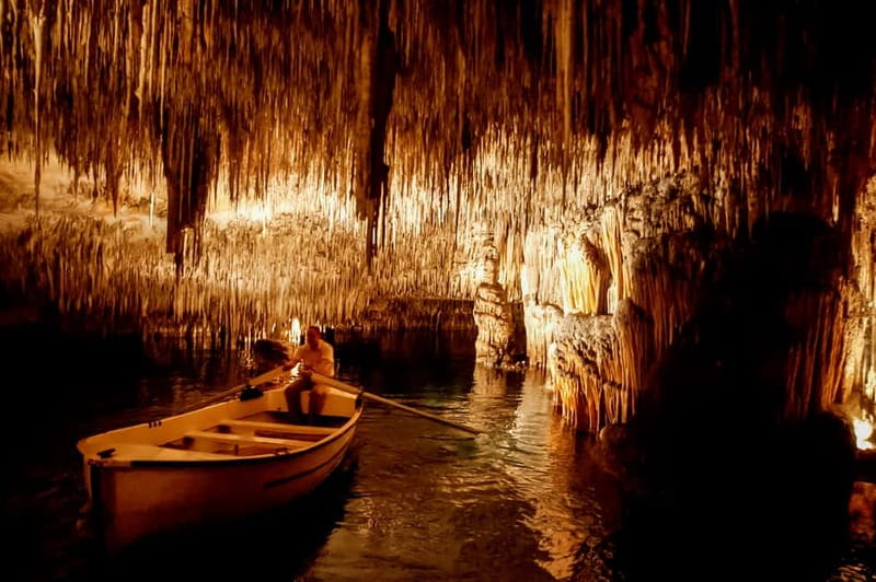Mallorca: Caves of Drach Tour from the North with Boat Trip - Entering the Caves of Drach