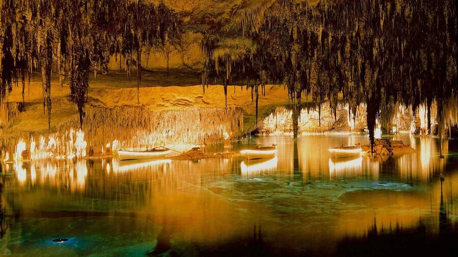 Mallorca: Drach and Hams Caves, and Porto Cristo Day Tour - Two Mallorca caves with very different personalities