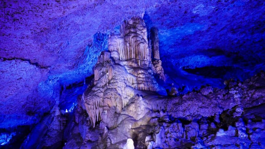 Mallorca: Drach Caves, Lake Martel, & Pearl Factory Day Trip - Why the Drach Caves make this trip worthwhile