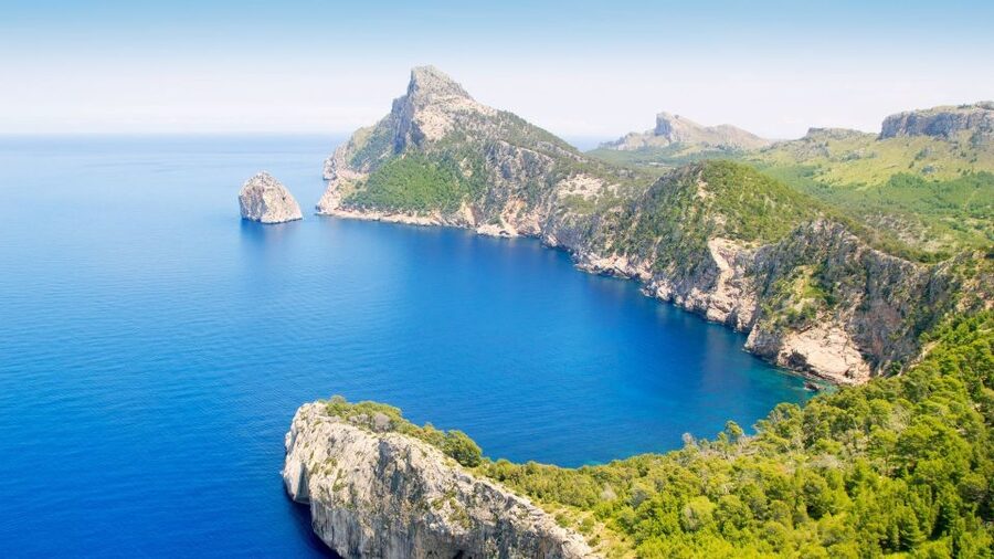 Mallorca: Formula Car Tour - Returning Through Port Andratx and Camp de Mar