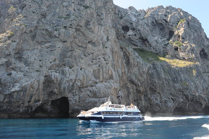 Mallorca in One Day Sightseeing Tour with Boat Ride and Vintage Train - The 1912 Sóller train ride
