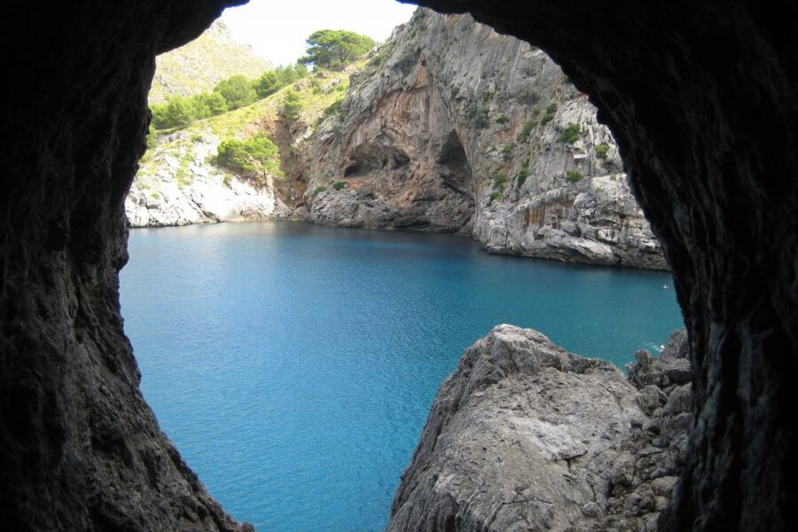 Mallorca: Island Tour with Boat, Train, and Hotel Transfer - Key things to know before booking