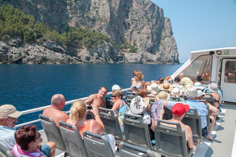Mallorca: Scenic Full-Day Tour from the North - The 1912 wooden train through Sóller’s groves