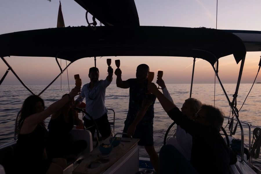 Marbella: Sunset Sailing Trip with Drinks and Snacks - Cava, wine, beer, and simple snacks