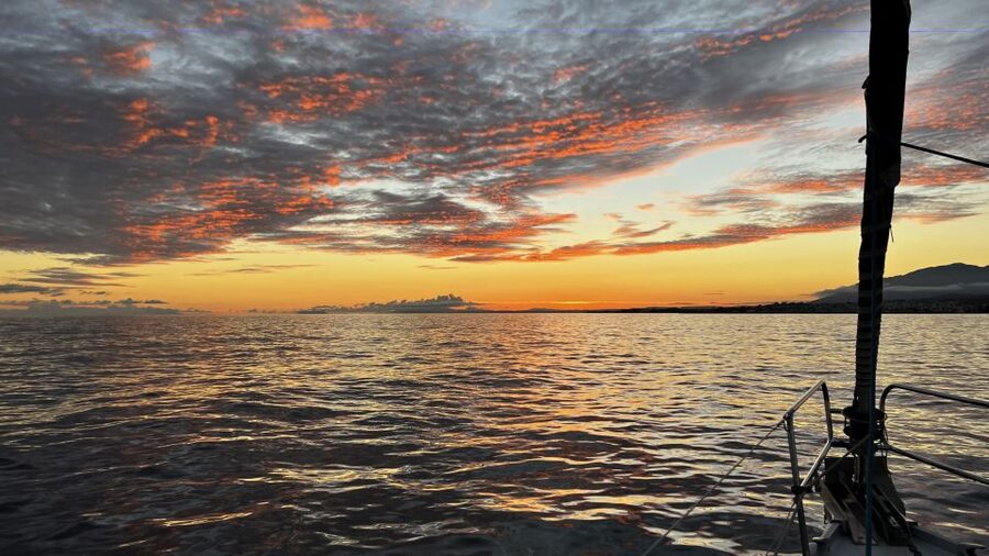 Marbella: Sunset Sailing Trip with Drinks and Snacks - Calm water, rough water, and the sailing question
