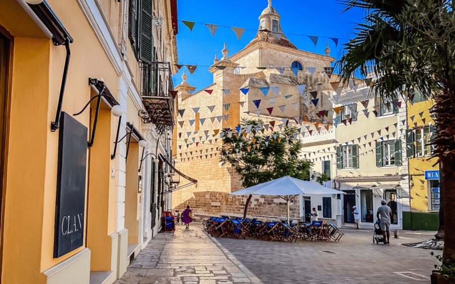 Menorca: Mahon Guided Walking Tour with History & Tastings - Key points to know before booking