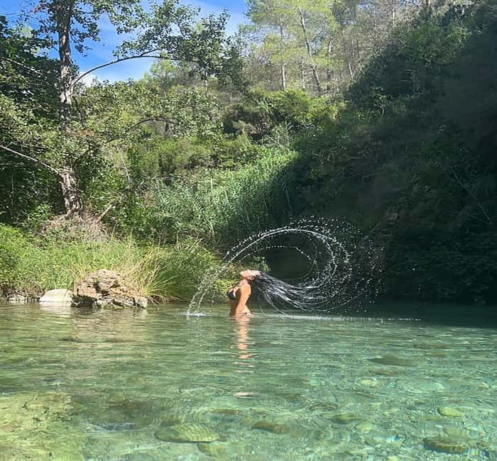 Montanejos Thermal Springs and Waterfall, food included - Five details that shape the day