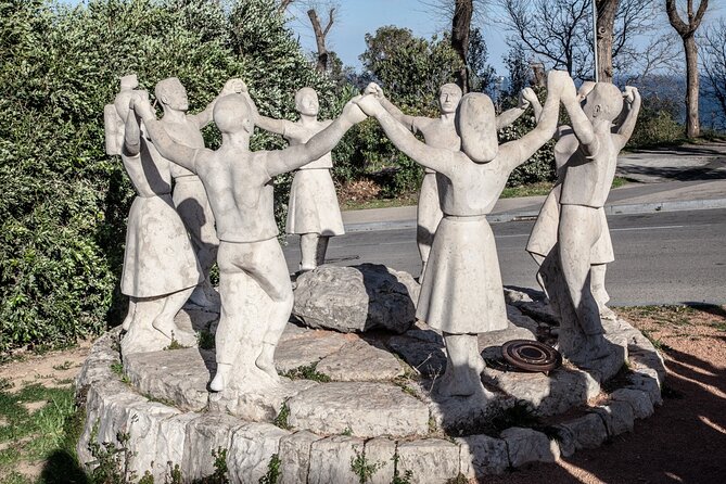 Montjuïc Walking Tour With Optional Flamenco Show - Meeting Carmen Amaya in bronze