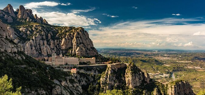 Montserrat Half Day with Cable Car and Easy Hike from Barcelona - Key things to know before you book