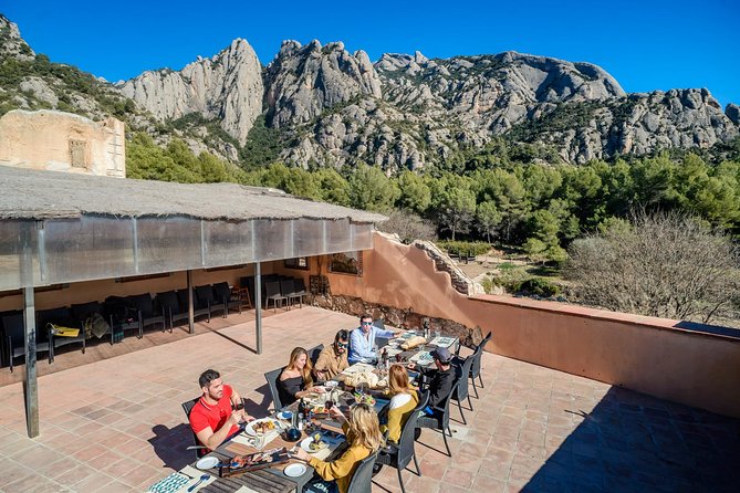 Montserrat Lunch & Wine at Farmhouse Small Group from Barcelona - Timing, return point, and practical planning