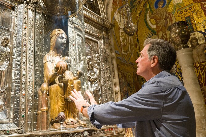 Montserrat Monastery Half Day Experience from Barcelona - Choosing between the Boys’ Choir and La Moreneta