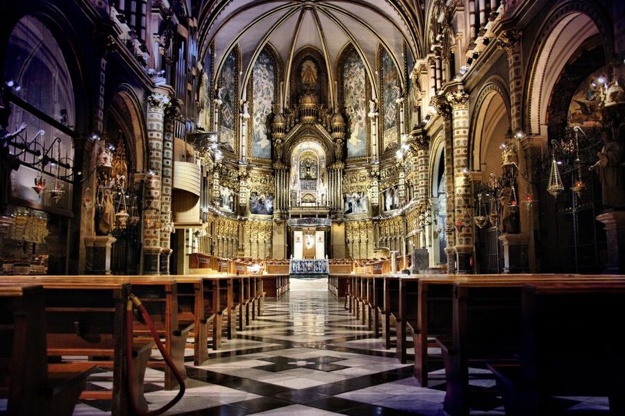 Montserrat Museum and Monastery Entry Ticket - The Basilica: beauty, ceremony, and a little patience