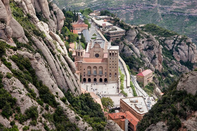 Montserrat Private Guided Tour with Pick up - Seeing the Black Madonna and monastery