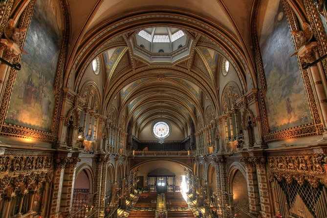 Montserrat Private Tour with Hotel pick-up from Barcelona - Art, music, and food can change the shape of the visit