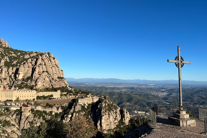Montserrat very early : Hiking, Abbey, very small group - How the small group changes the experience