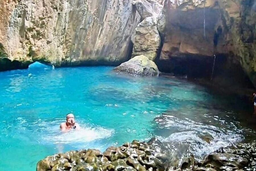 Moraig: Kayak Excursion to Moraig & Cave peces-testos - Swimming inside the Falla de Moraig