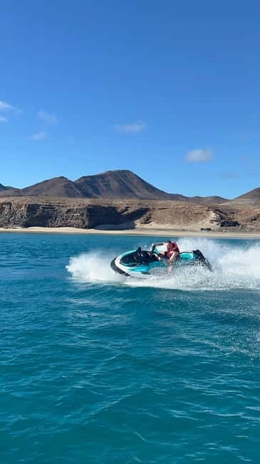 Morro Jable: Guided Jet Ski Safari (without license) - What the guides add to the experience