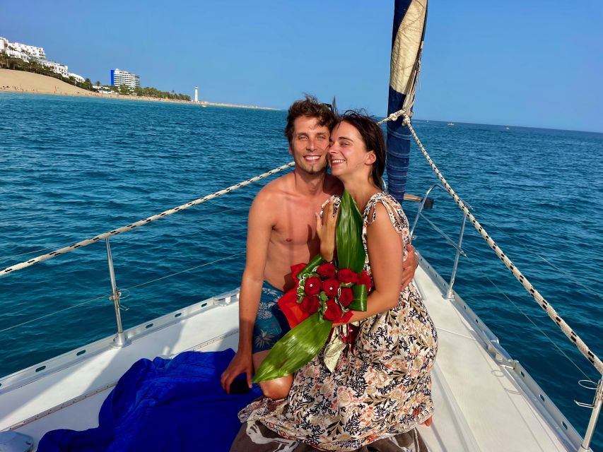 Morro Jable: Sailing Boat Excursion with Food and Drinks - How the small group affects the experience