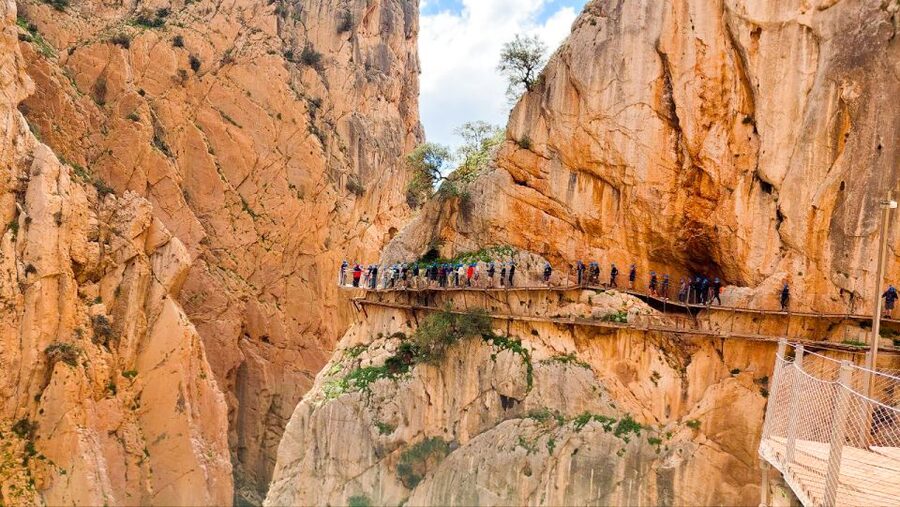 Nerja, Torrox, or Torre del Mar: Caminito del Rey Day Trip - Reaching the north entrance through the tunnel