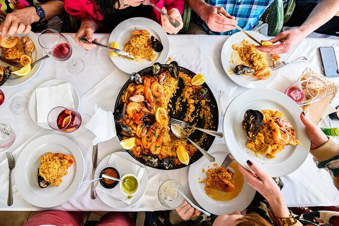 Paella Workshop with Bottomless Sangria in Central Madrid - The kitchen setting and what to wear