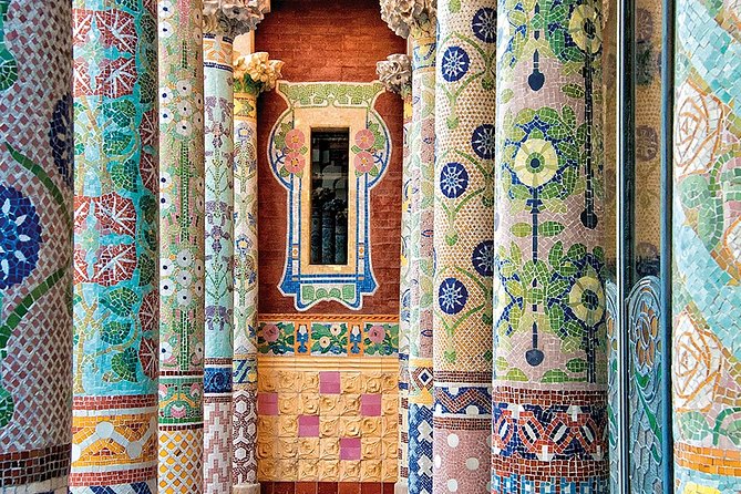 Palau de la Musica Catalana Guided Tour - The Concert Hall’s stained glass and inverted dome