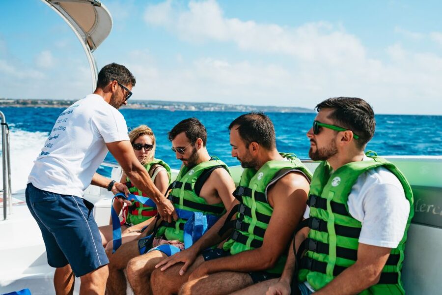 Palma Bay: Parasailing Experience - Ten minutes in the air