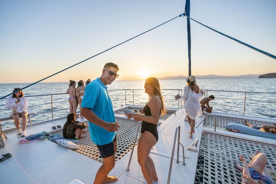 Palma: Catamaran Cruise with Swimming and Snorkelling - Space, comfort, and how crowded it feels