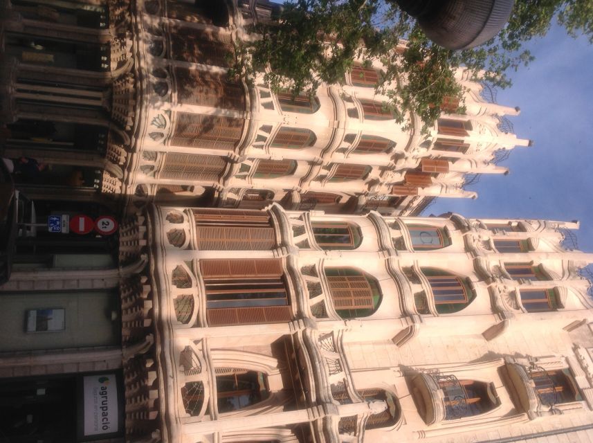Palma: Culinary Tapas Tour of the Old Town - Es Baluard Fortress and Passeig del Born