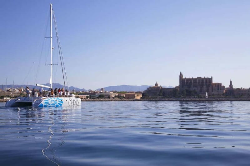 Palma de Mallorca: Deluxe Catamaran Sailing Tour with Meal - What the crew and boat do well
