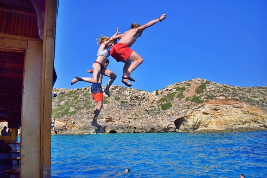 Palma de Mallorca: Palma Bay Boat Tour with Snorkeling - Comfort, space, and what to expect on deck