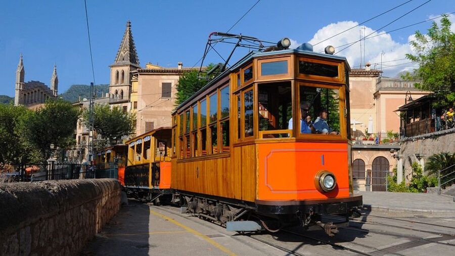 Palma: Tramuntana Full-Day Tour with Sóller Train and Lunch - The 75-minute ride on Mallorca’s Red Lightning