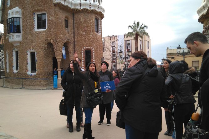 Park Guell and Sagrada Familia Tour in Barcelona - Inside the Sagrada Familia for about 90 minutes