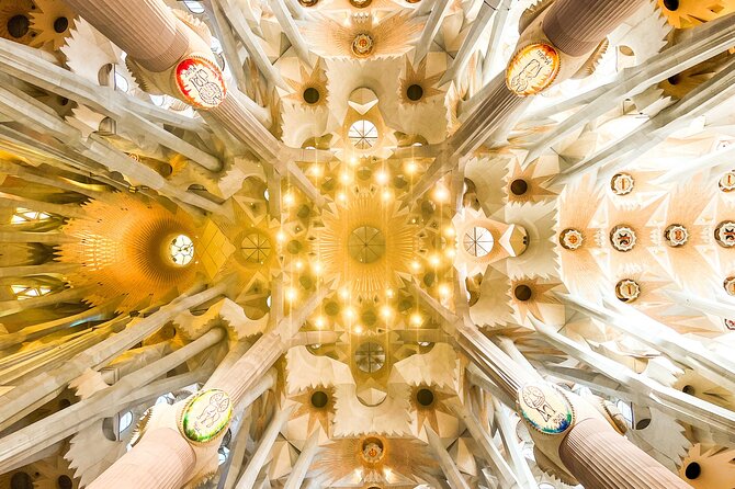 Park Guell and Sagrada Familia Tour with Skip the Line Tickets - Why this pairing works so well in Barcelona
