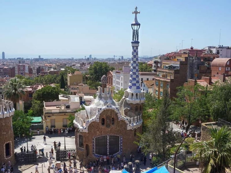 Park Güell: Guided Tour with Optional Gaudí Experience Entry - Who should book this Park Güell tour?