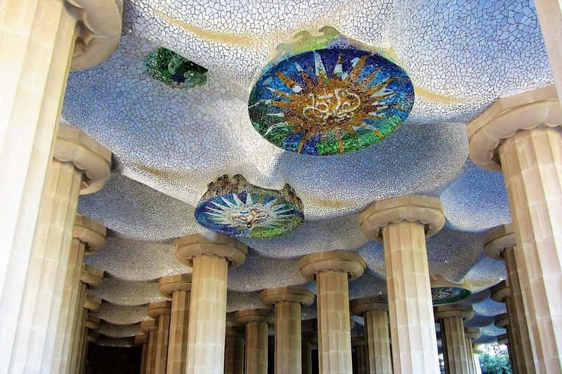 Park Güell: Guided Tour with Optional Gaudí Experience Entry - What the optional Gaudí Experience adds