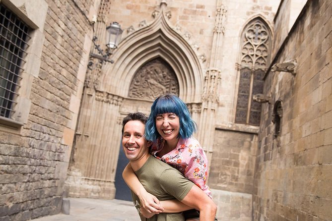 Photoshoot tour in Barcelona Secret Corners - Finishing beneath the Arc de Triomf in Ciutadella Park