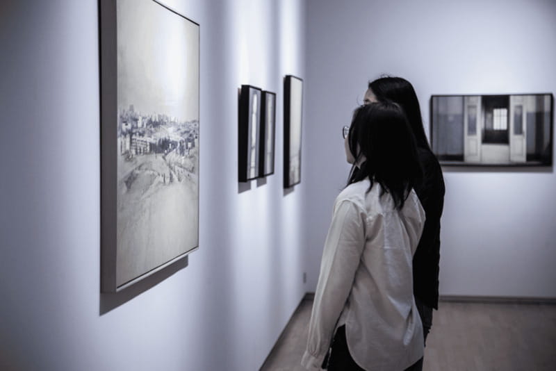 Picasso Museum and Walking Tour Plus Wine Tasting Upgrade - Inside the Picasso Museum with 4,200 works
