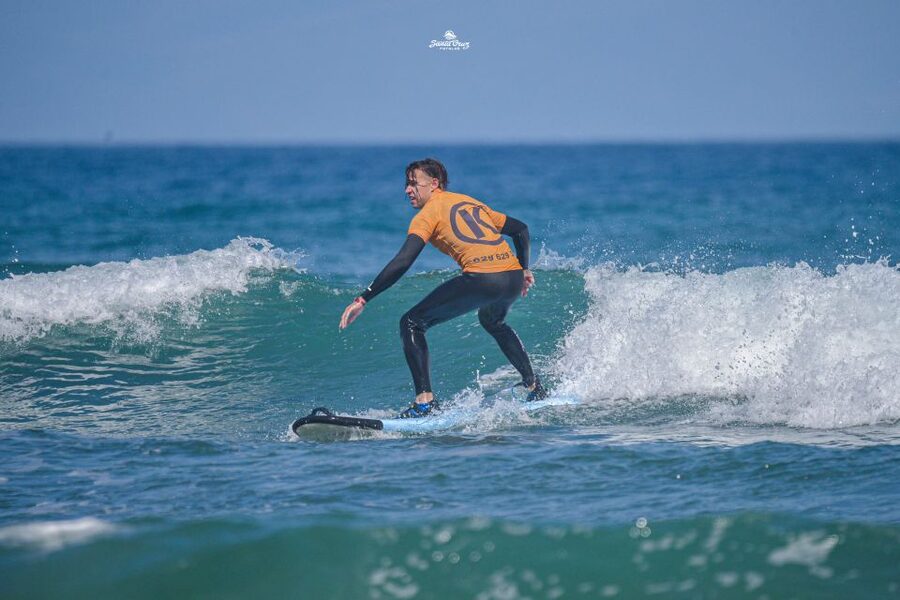 Playa de las Américas: Private or Small-Group Surf Lesson - Choosing between a small group and private instruction