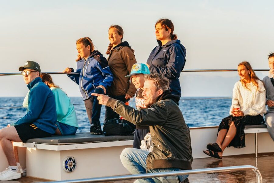 Port d'Alcudia: Sunrise at Sea & Dolphin Watching Boat Tour - What the included breakfast is really like
