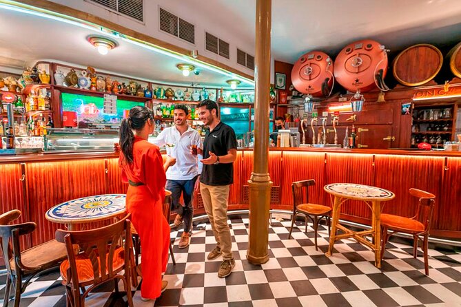 Private Tour: Tapas, Wine & Flamenco Show in Barcelona’s Old Town - Plaça de Sant Jaume and the short history lesson