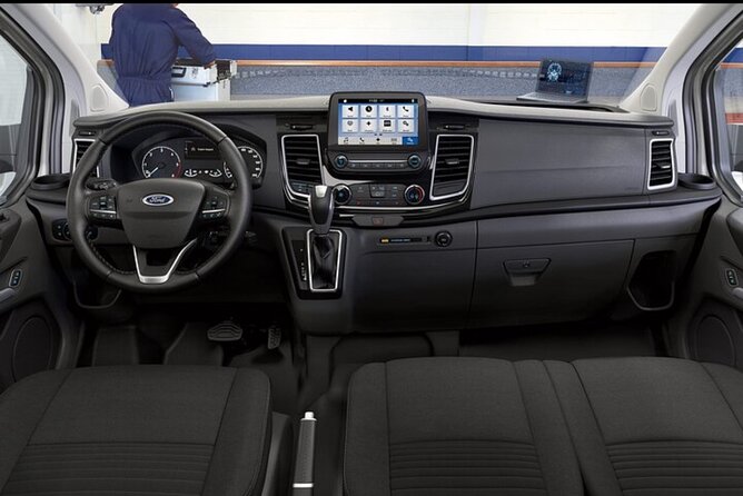 Private Transfer from Barcelona Airport to Barcelona City - Comfort inside the vehicle