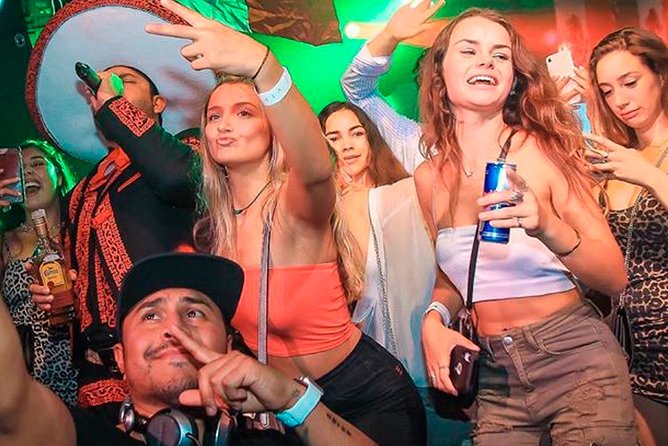 Pub Crawl Madrid by Mad Party Crew - Manama Disco and the changing weekly plan