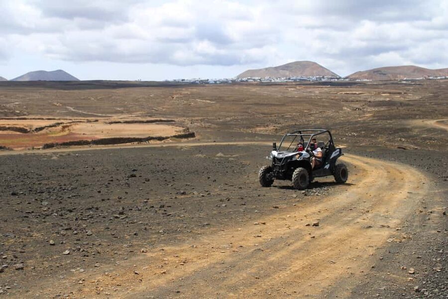 Puerto del Carmen: Buggy Adventure - Viewpoints, photo stops, and island stories