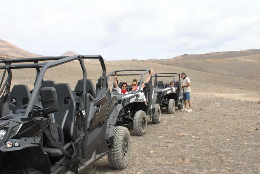 Puerto del Carmen: Buggy Adventure - The safety briefing and first turn