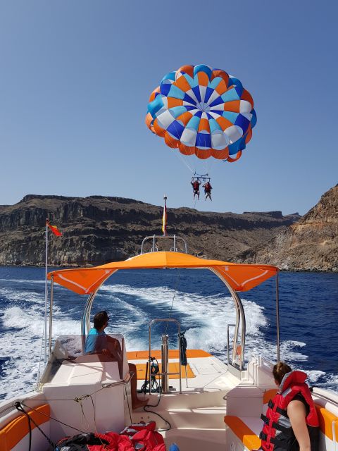 Puerto Rico de Gran Canaria : Parasailing - The 10 to 12-minute flight above the water