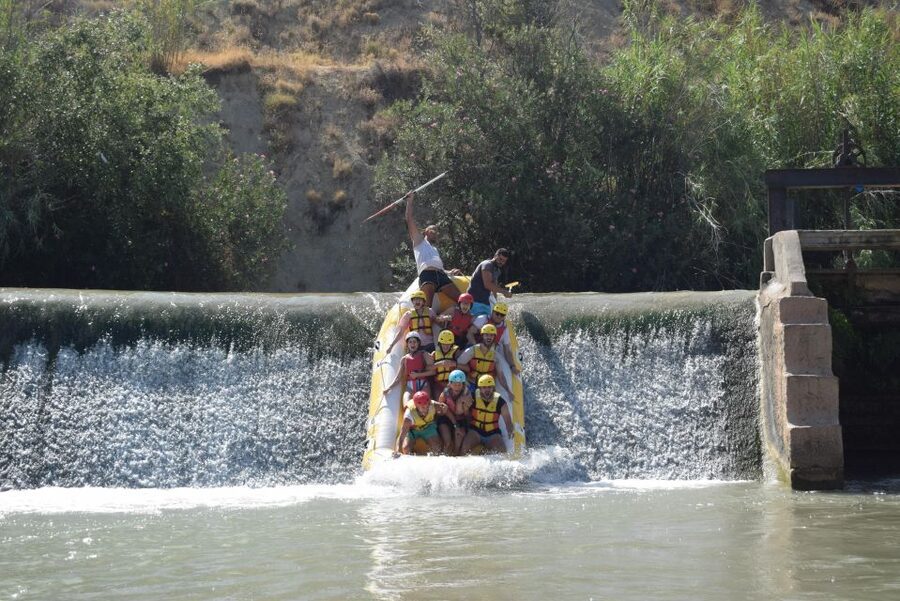 Rafting Adventure in Murcia - El Jarral picnic stop and photo break